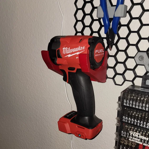 Giá treo máy vặn vít Milwaukee cho hệ thống bảng tổ ong HSW - Image 1
