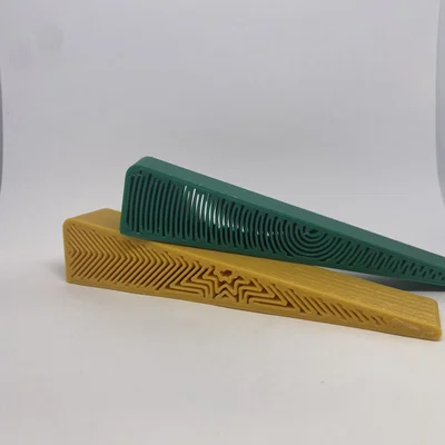 Nêm (Wedge) – chặn cửa, kê bàn phím, nêm hàng rào
