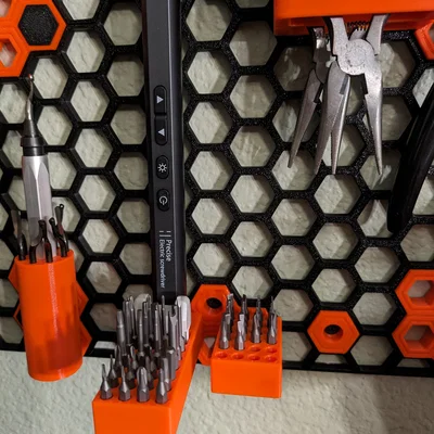 Giá đỡ mũi vít 5mm cho hệ thống Honeycomb Storage Wall (HSW)