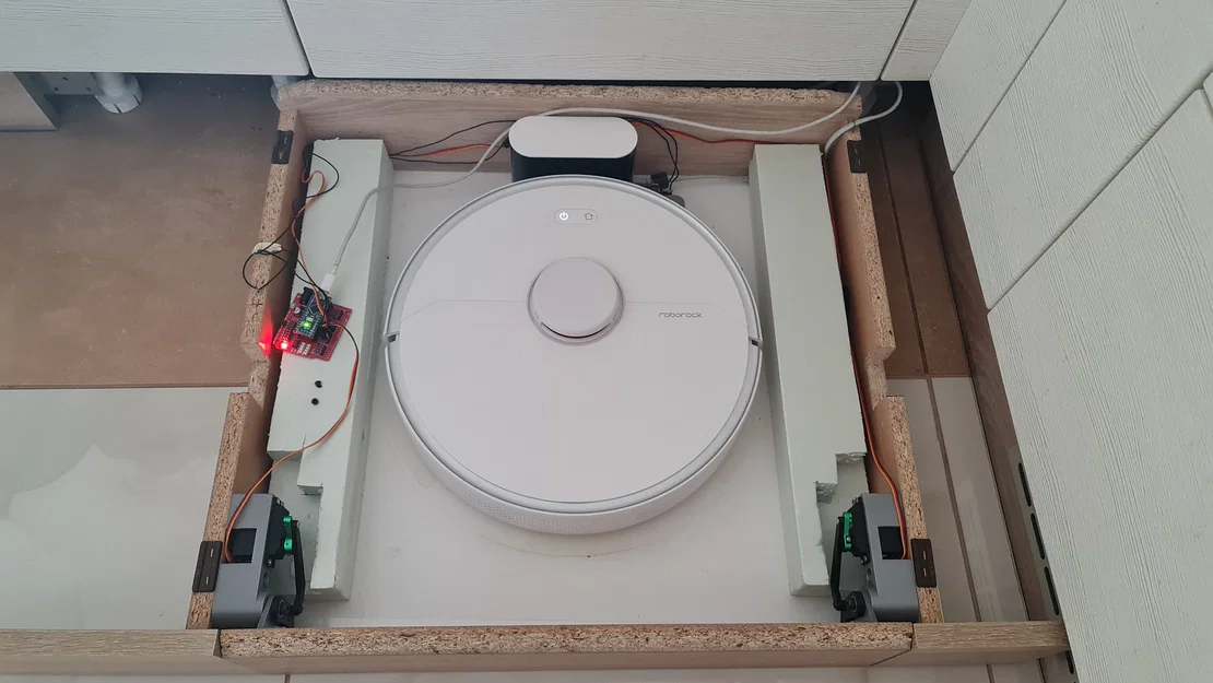 Cửa garage cho robot hút bụi v2.0 (Robotic vacuum garage door v2.0) - Image 1