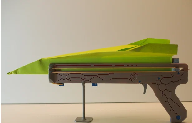 Bộ kết hợp paper plane launcher và glider v2 (50m+) - Image 1