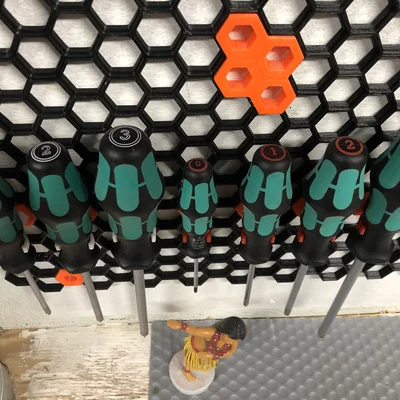 Giá đỡ tua vít gắn tường Honeycomb