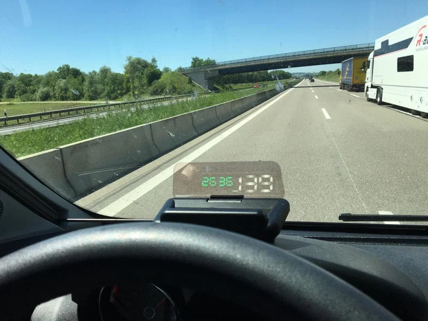 Giá đỡ HUD trên xe (Car HUD Mount) - Image 1