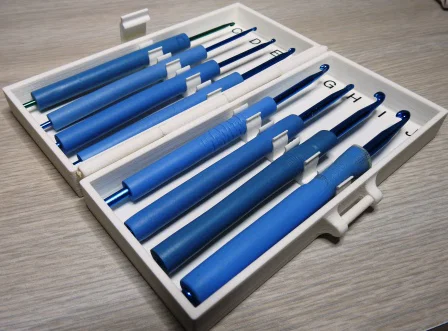 Hộp đựng kim móc len (Crochet Hook Storage Box #1) - Image 1