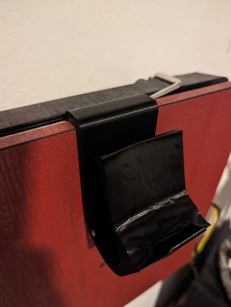 Giá treo tay cầm PS4 Slim tiện lợi gắn trên thân máy - Image 2