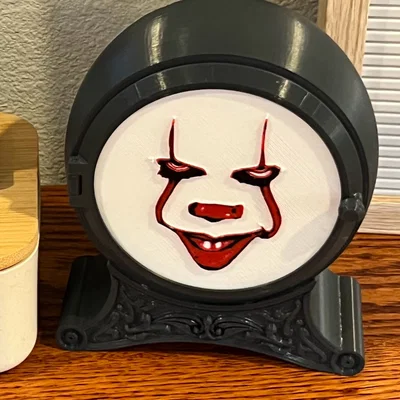 Mô hình Pennywise in 3D trang trí đèn nến Halloween cực chất
