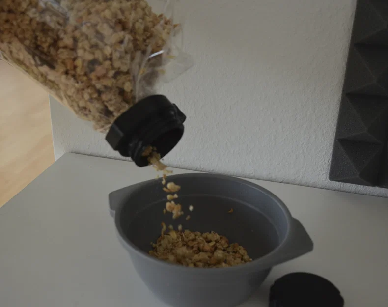 Kẹp miệng túi kèm nắp vặn (Bag clip with screw cap) - Image 2