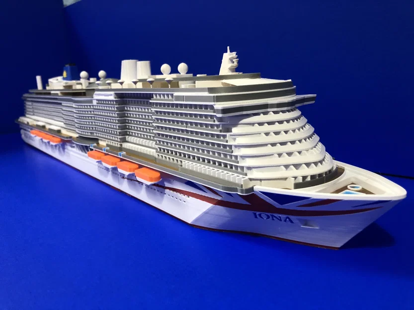 Tàu du lịch P&O Cruise Ship Iona (tỉ lệ 1:500) – in nhiều phần, đa màu - Image 1
