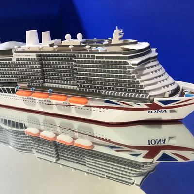 Tàu du lịch P&O Cruise Ship Iona (tỉ lệ 1:500) – in nhiều phần, đa màu