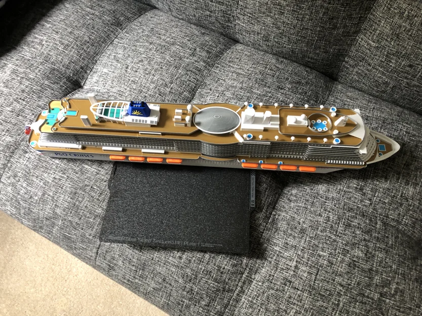 Tàu du lịch P&O Cruise Ship Iona (tỉ lệ 1:500) – in nhiều phần, đa màu - Image 8