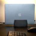 Giá đỡ laptop dựng đứng (Laptop vertical stand) chỉnh được kiểu low-poly - Thumbnail 1