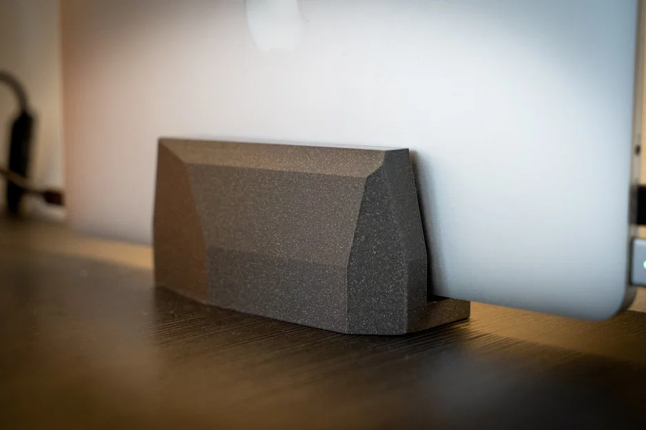 Giá đỡ laptop dựng đứng (Laptop vertical stand) chỉnh được kiểu low-poly - Image 2