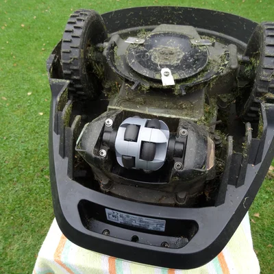 Bánh sau cho robot cắt cỏ Gardena R40LI (Rear wheel replacement)