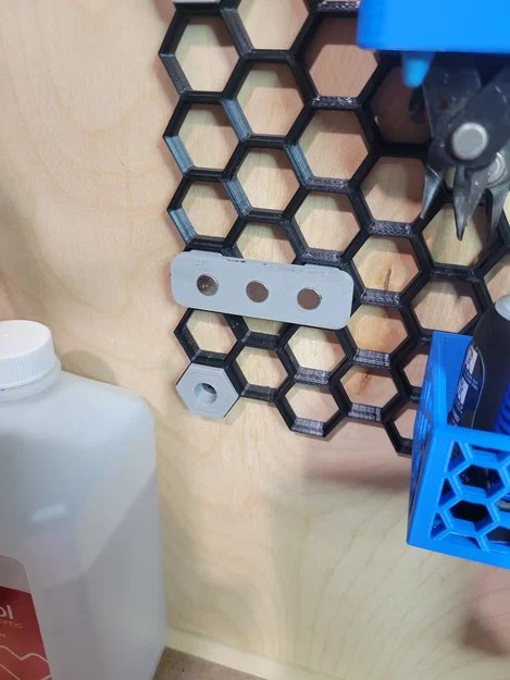 Bệ gắn nam châm cho bảng treo tường Honeycomb Storage Wall (HSW) - Image 2