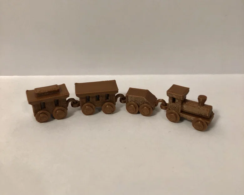 Tàu Đồ Chơi Tỉ Lệ Dollhouse với Bánh Xe Quay Được! - Image 1