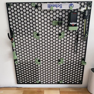 Tường treo dụng cụ tổ ong (Honeycomb Storage Wall) cho xưởng in 3D