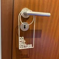 Bảng Treo Cửa “Do Not Disturb” - Thumbnail 1