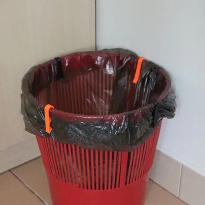 Kẹp giữ túi rác (Trash bag clip)