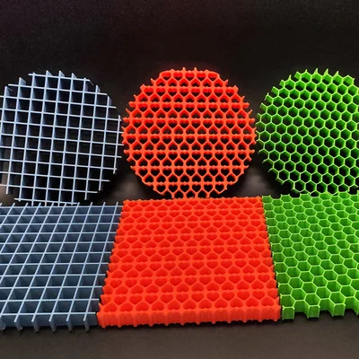 Mẫu in 3D đế lót ly họa tiết trái tim và lưới (Honeycomb Grid)