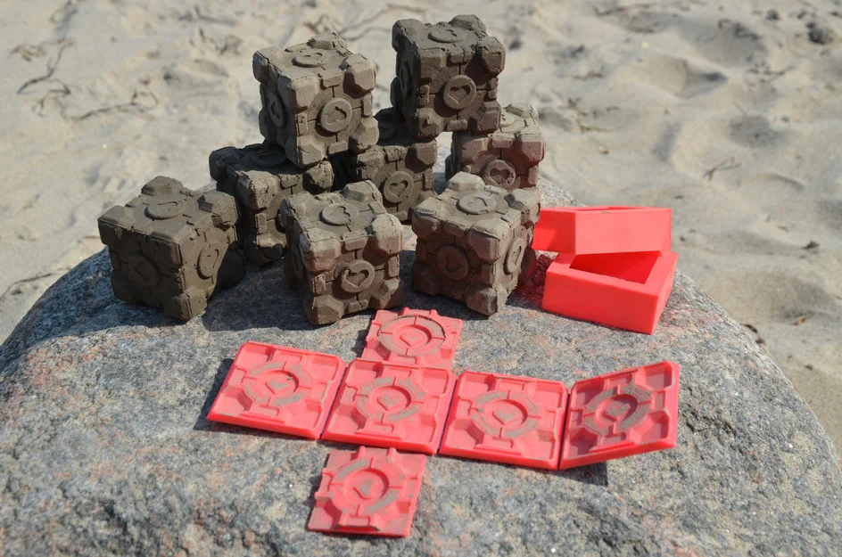 Khuôn Companion Cube (Companion Cube mold) - Image 1