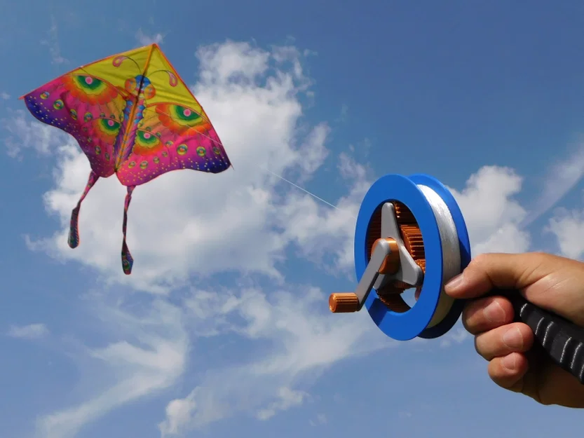 Cuộn dây thả diều có bánh răng (Geared kite reel) - Image 2