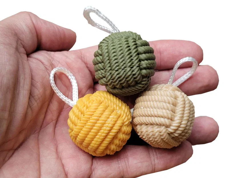 Móc khóa quả cầu paracord (Paracord ball keychain) - Image 1