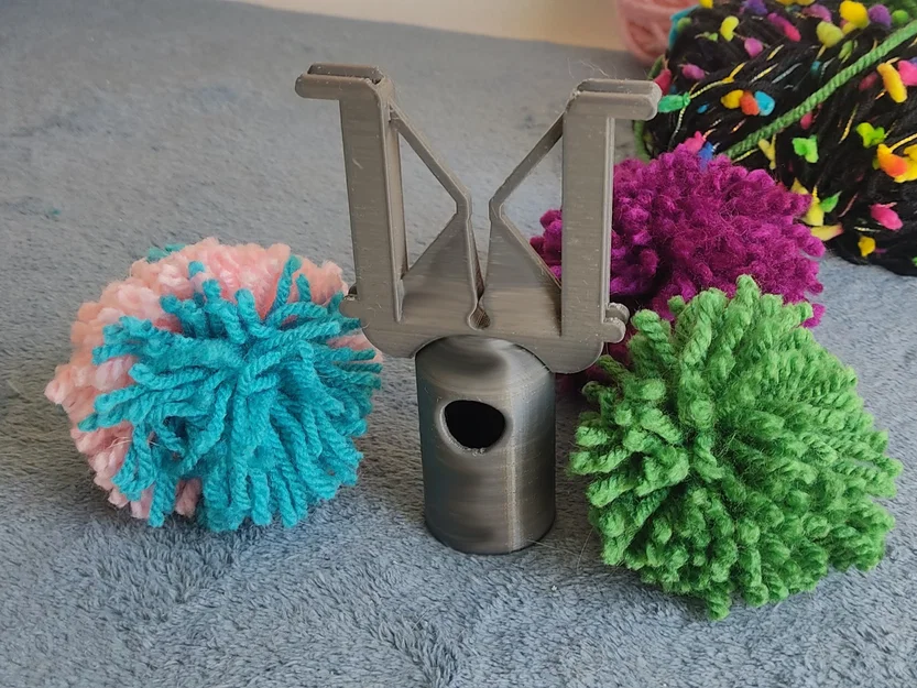 Xưởng làm Pompom (Pompom factory) - Image 1