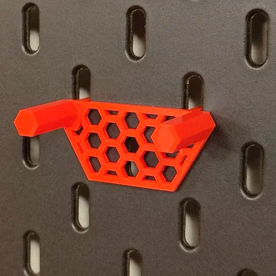 Kẹp đồ hex tổ ong cho Ikea Skadis: treo kìm/kéo/đủ thứ, không cần support