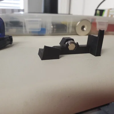 Giá đỡ thước kẹp cho bảng HSW kèm khay đựng pin LR44 tiện lợi