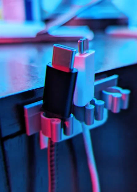 Khay sắp xếp điện thoại & cáp USB (Smart Phone and USB Cable Organizer) - Image 1