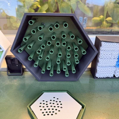 Bienenhotel 2.0 “Mauer Rostrot” – Giúp ong hoang dã & nuôi dưỡng thiên nhiên