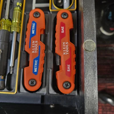 Khay Đựng Dụng Cụ Klein Tools Chuẩn Gridfinity Gọn Gàng