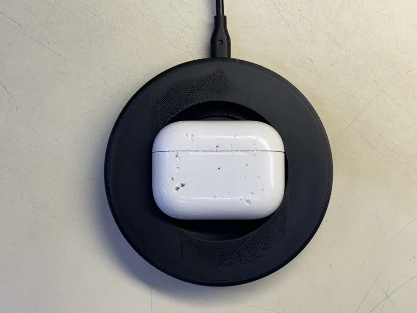 Đế sạc AirPods Pro tự canh chuẩn cho Anker Powerwave Pad - Image 3