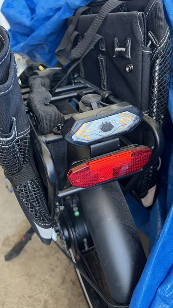 Trụ gắn baga eBike cho đèn xi-nhan không dây - Image 1