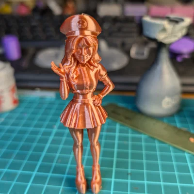 Mô hình nhân vật nữ phong cách quân đội đáng yêu - File in 3D đẹp