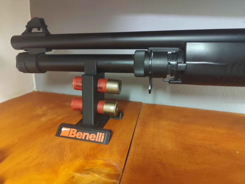 Stand trưng bày shotgun CYMA M1014 kèm logo - Image 1