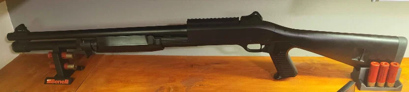 Stand trưng bày shotgun CYMA M1014 kèm logo - Image 3