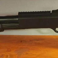 Stand trưng bày shotgun CYMA M1014 kèm logo