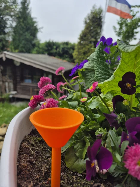 Máng nước nhỏ cho côn trùng / Simple Insect Watering Trough - Image 1