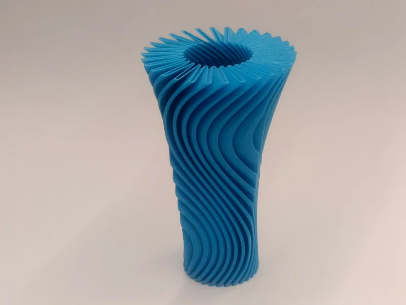 Mẫu bình hoa gợn sóng Wave Vase nghệ thuật cho không gian sống - Image 1