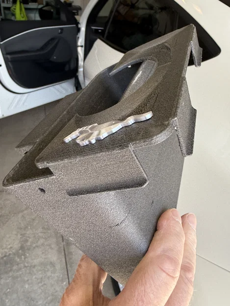 Bản tùy chỉnh Thùng rác cho Mustang Mach e (và các dòng xe có phần kẹp dày) - Image 2