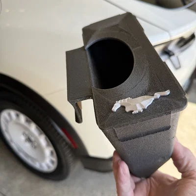 Bản tùy chỉnh Thùng rác cho Mustang Mach e (và các dòng xe có phần kẹp dày)