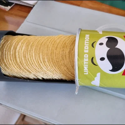 Dụng cụ gắp snack xếp chồng tiện lợi