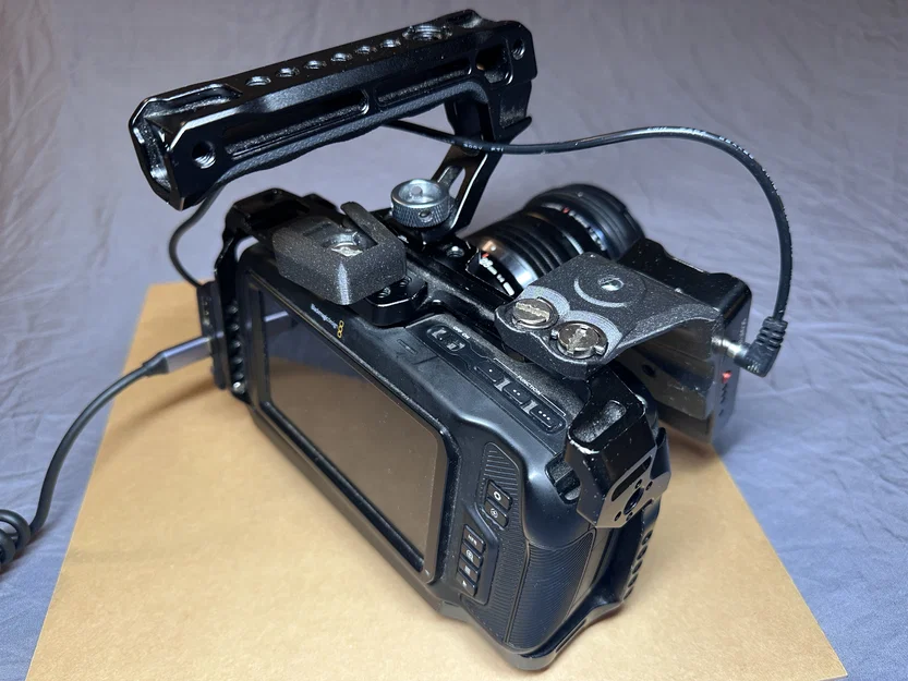 Ngàm Gắn Pin BMPCC SmallRig Cage - Image 2