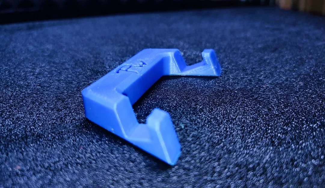 Đế giữ điện thoại để bàn đơn giản in 3D tiện lợi - Image 2