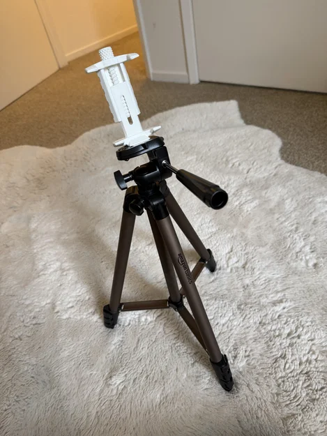 Ngàm kẹp điện thoại 3D cho chân máy tripod Amazon Basics - Image 3
