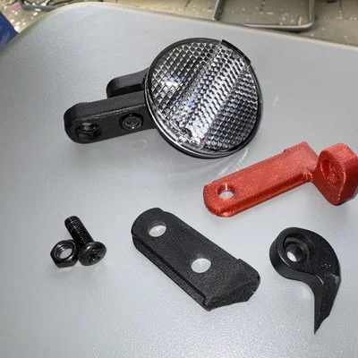 Pat gắn đèn phản quang xe đạp tự in 3D - Tiết kiệm, bền bỉ