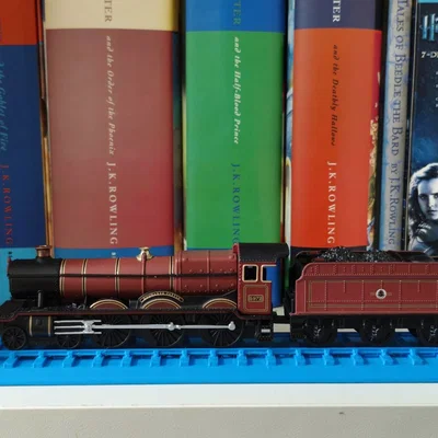 Đường ray trưng bày cho mô hình Corgi Hogwarts Express