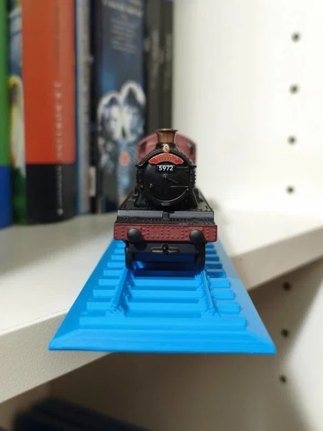 Đường ray trưng bày cho mô hình Corgi Hogwarts Express - Image 2