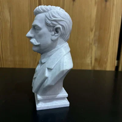 Tượng bán thân Bác sĩ James (John H.) Watson